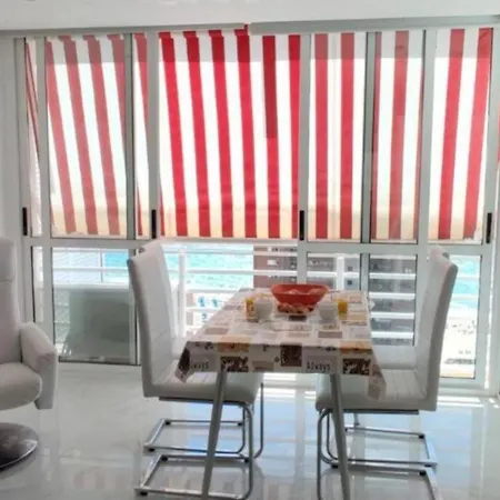 Caballos Vip Playa Levante Apartman